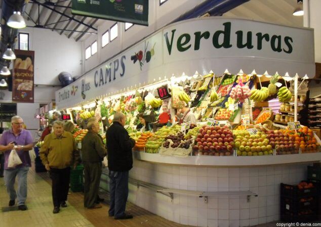 Mercat-de-Dénia-Frutas-y-verduras-634x449-1